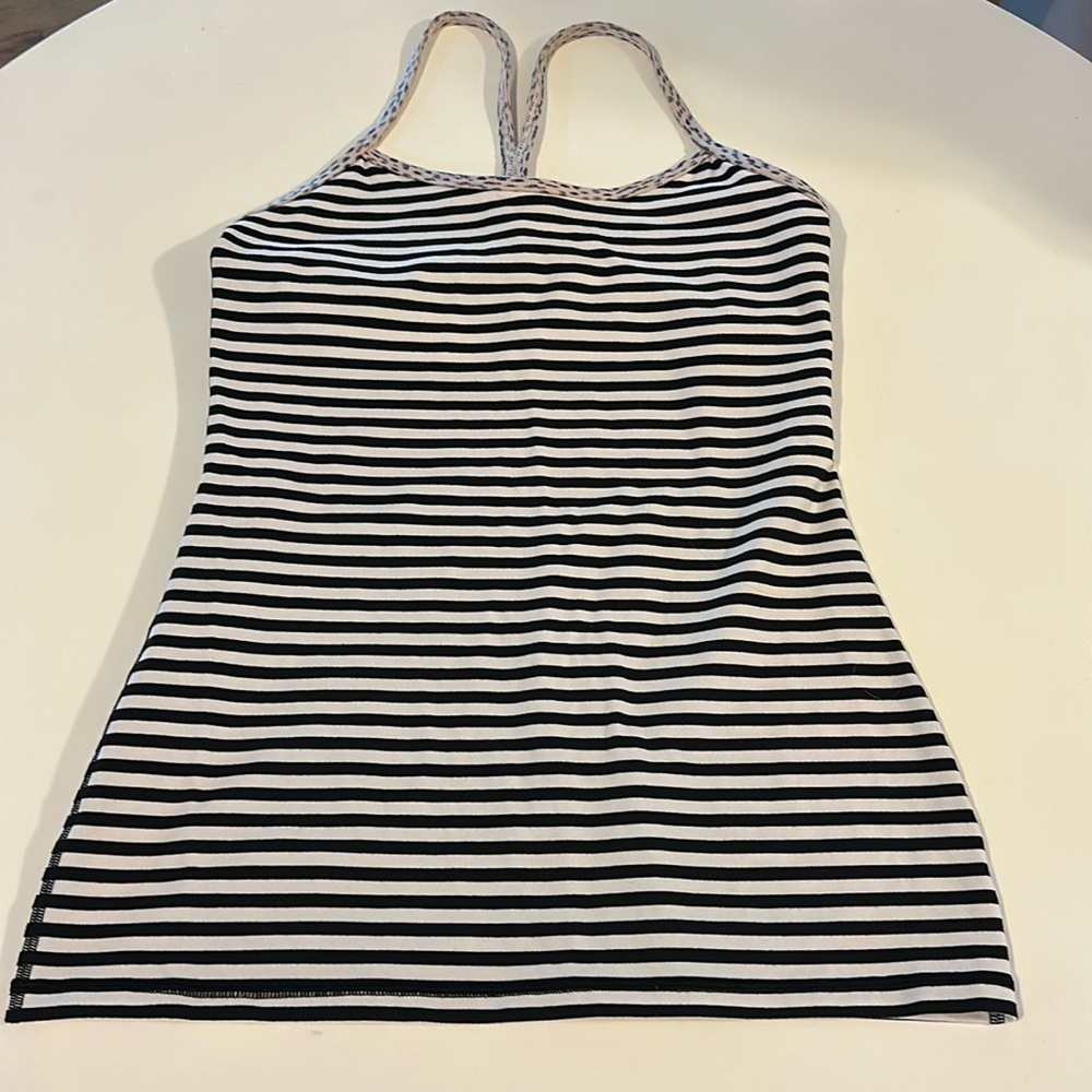 Lululemon tank Power Y